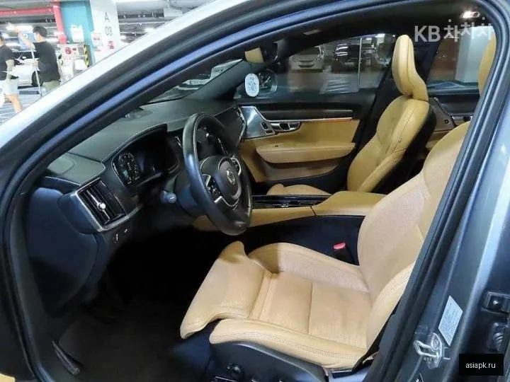 Volvo V90 6