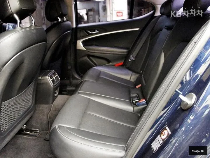 Genesis G70 6