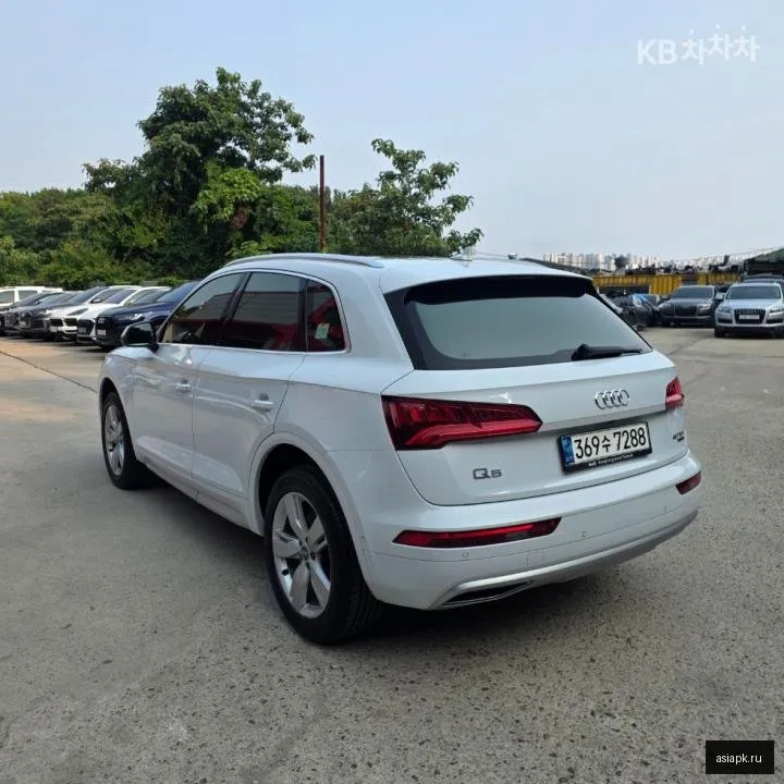 Audi Q5 4