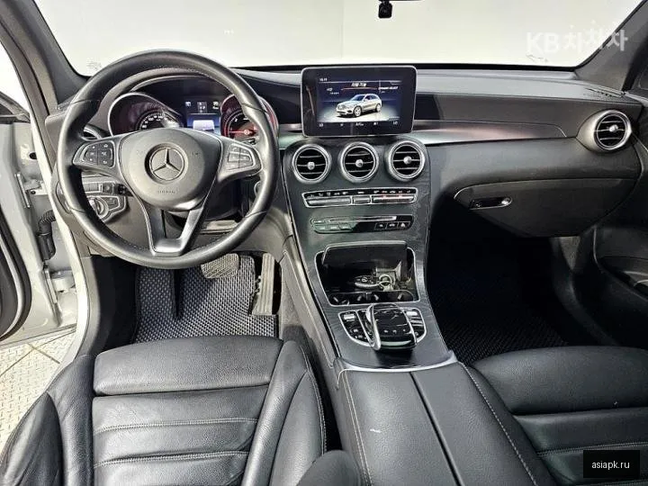 Mercedes-Benz GLC-Class 5