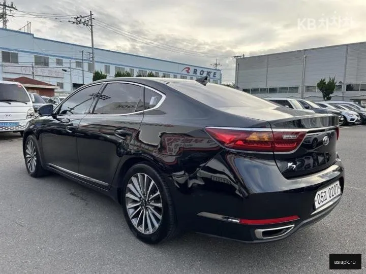 Kia K7 6