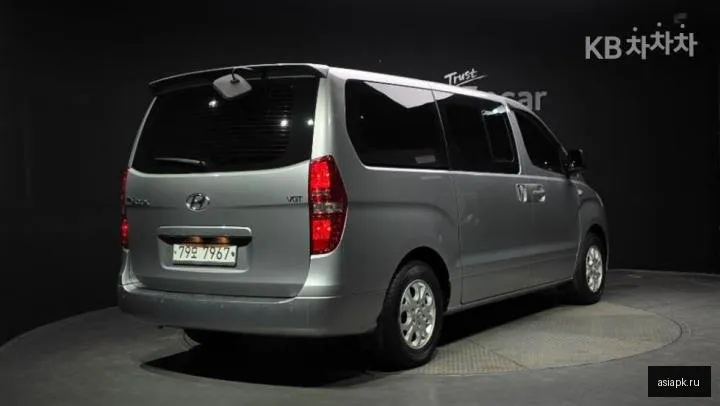 Hyundai Starex 2