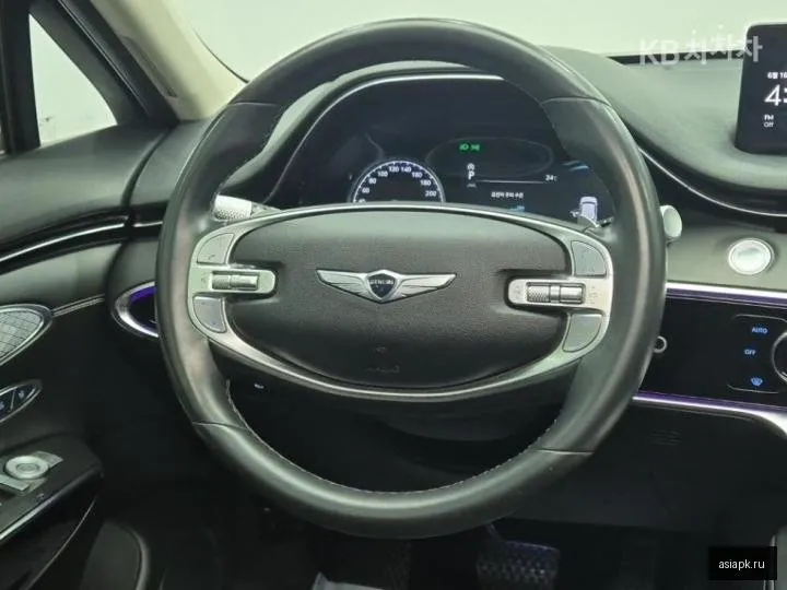 Genesis GV70 6
