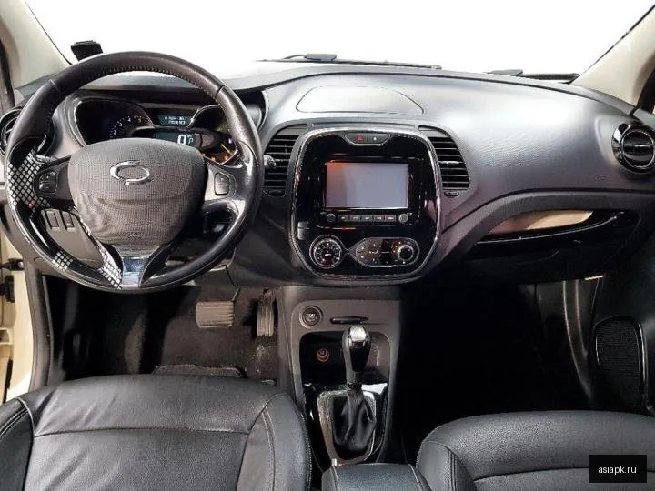 Renault Captur 5