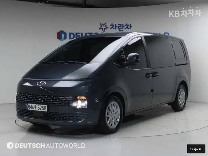 Hyundai Staria