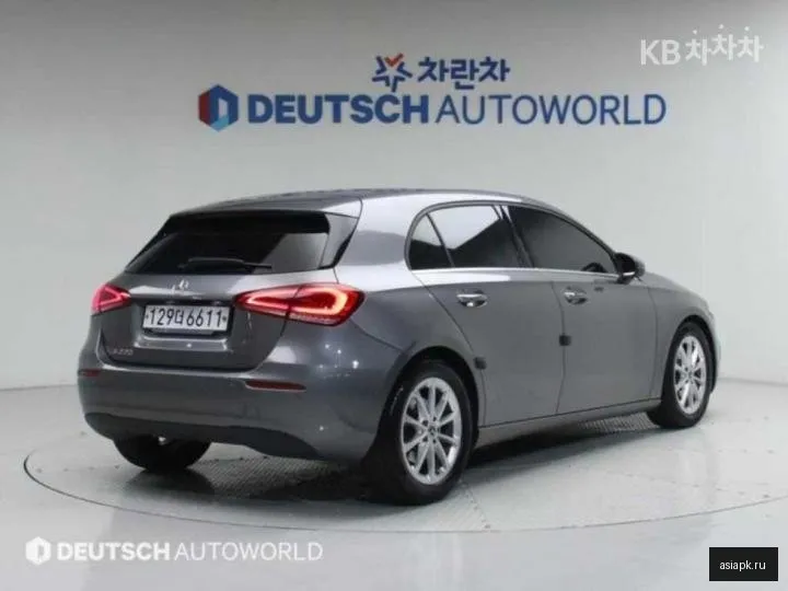 Mercedes-Benz A-Class 2