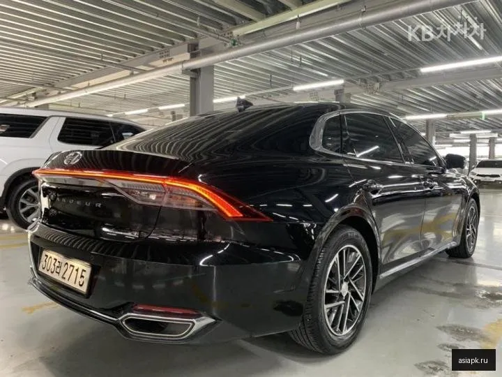 Hyundai Grandeur 3