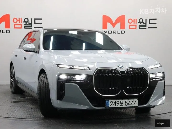 BMW 7-Series 2