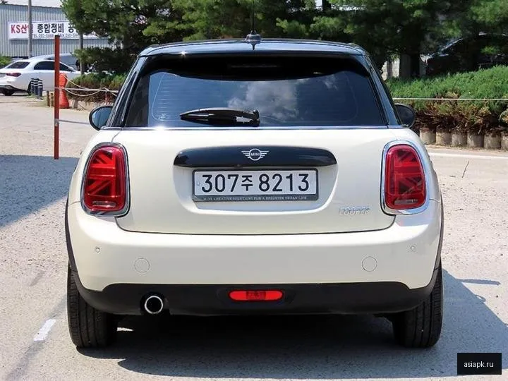 MINI Hatch 4