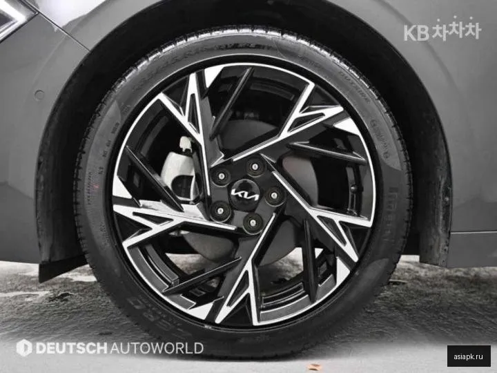Kia K5 5