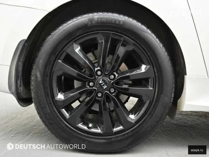 Kia Carnival 5