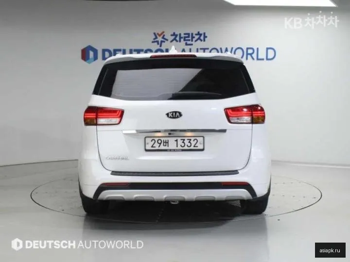 Kia Carnival 4