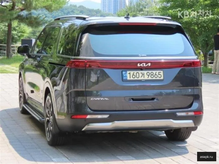 Kia Carnival 4