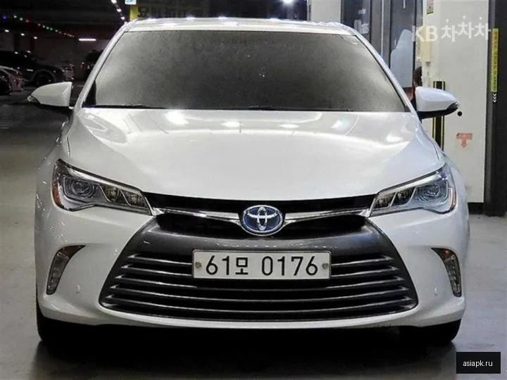 Toyota Camry 2