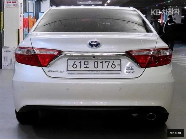 Toyota Camry 5