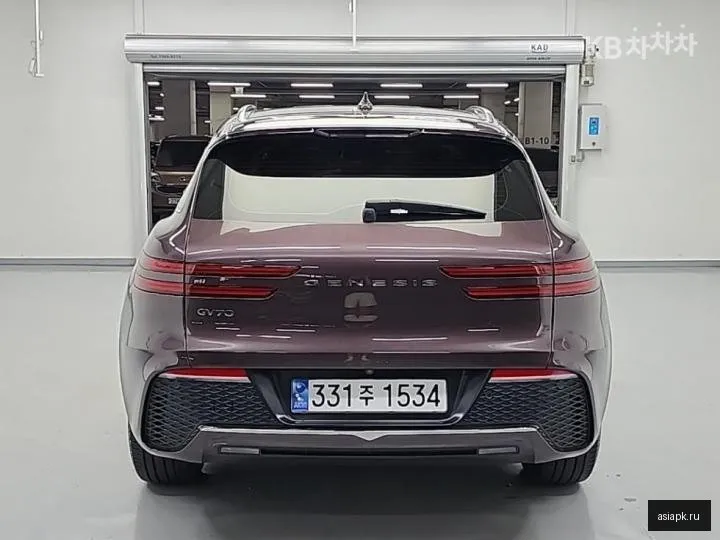 Genesis GV70 3