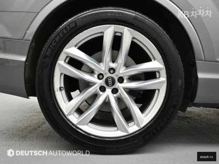 Audi Q7 5