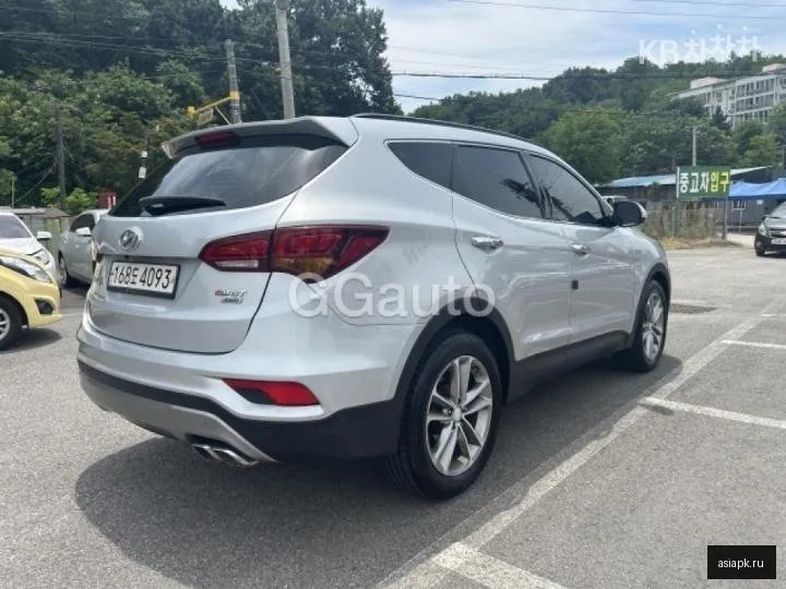Hyundai Santa Fe 4