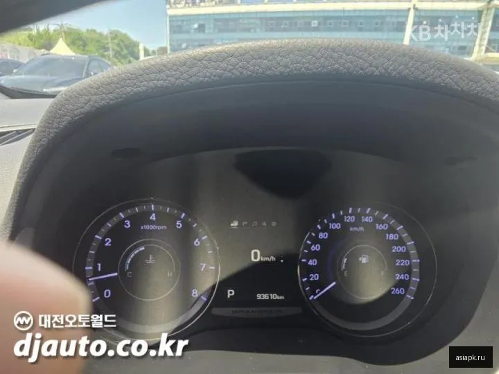 Hyundai Grandeur 5