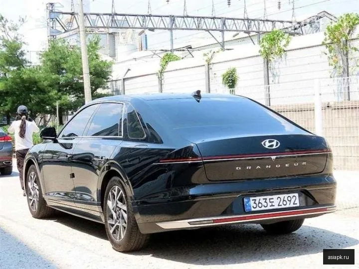 Hyundai Grandeur 4