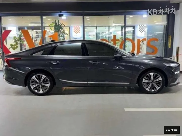 Kia K8 3