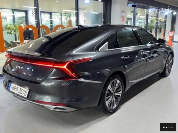 Kia K8 4
