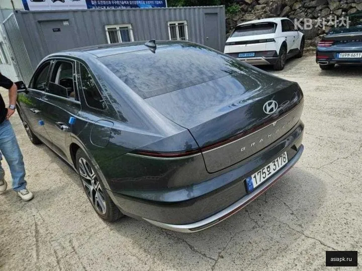 Hyundai Grandeur 5