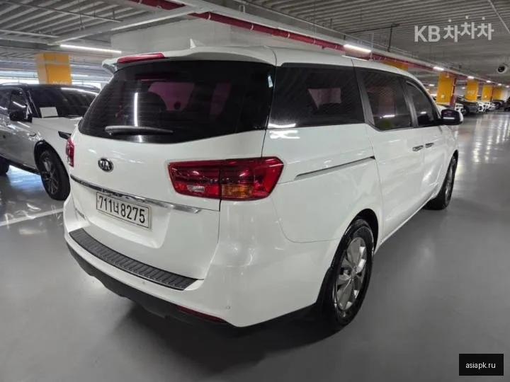 Kia Carnival 3