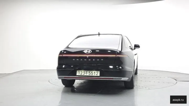 Hyundai Grandeur 4