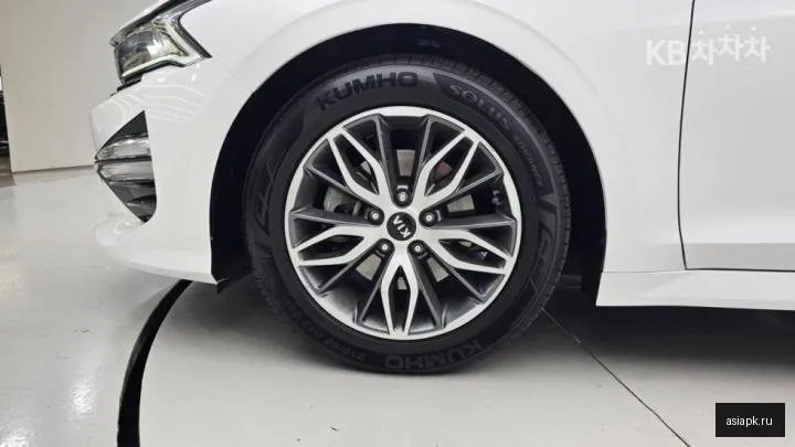 Kia K5 5