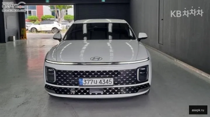 Hyundai Grandeur 3