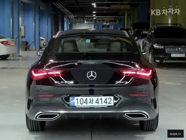 Mercedes-Benz CLA-Class 3