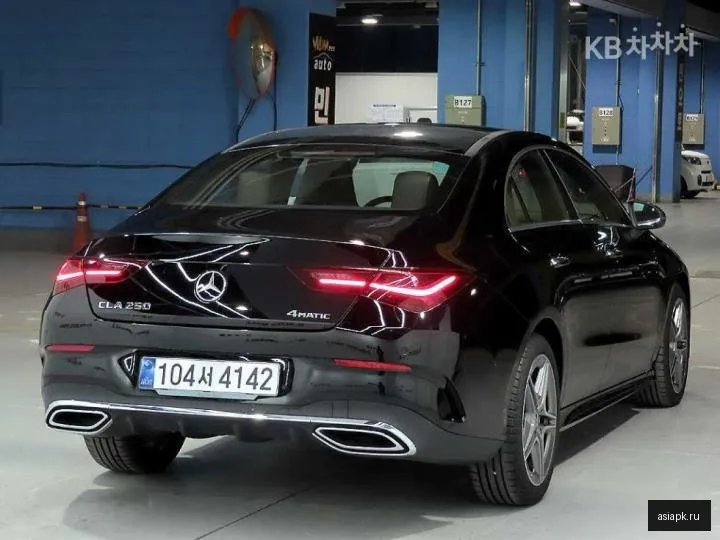 Mercedes-Benz CLA-Class 4