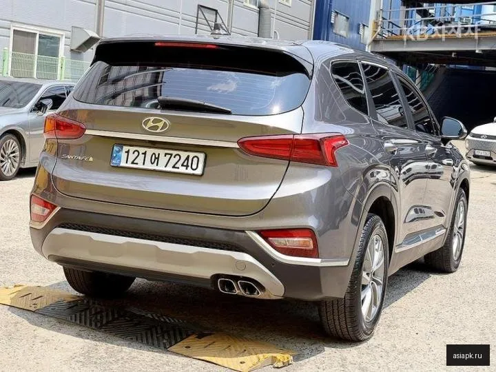 Hyundai Santa Fe 4