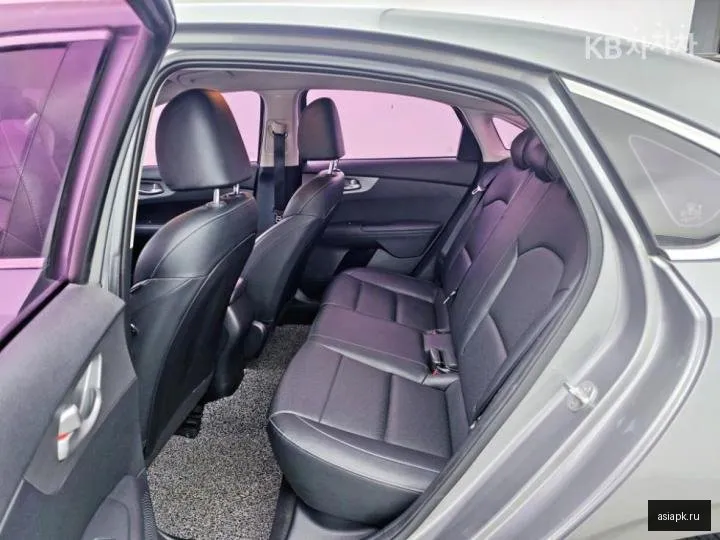 Kia K3 6
