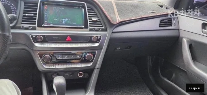 Hyundai Sonata 6