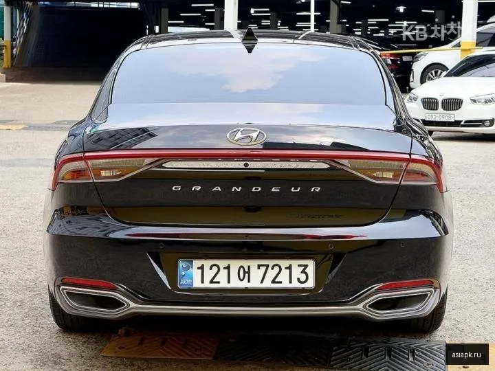 Hyundai Grandeur 3