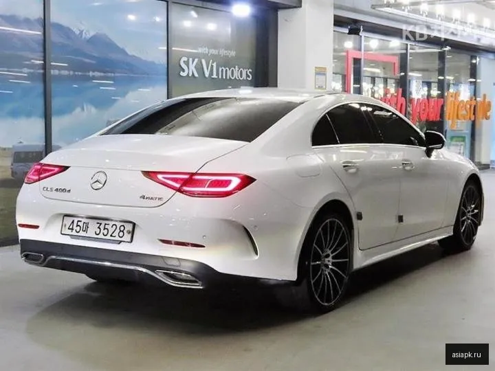 Mercedes-Benz CLS-Class 4