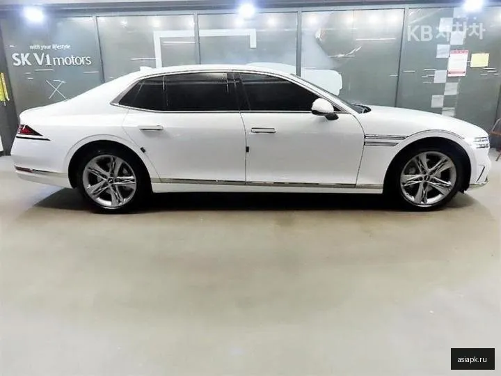 Genesis G90 3