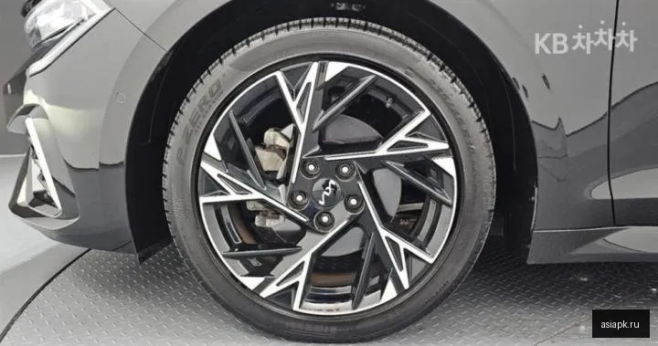 Kia K5 5