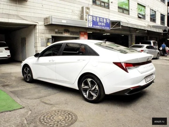 Hyundai Avante 4