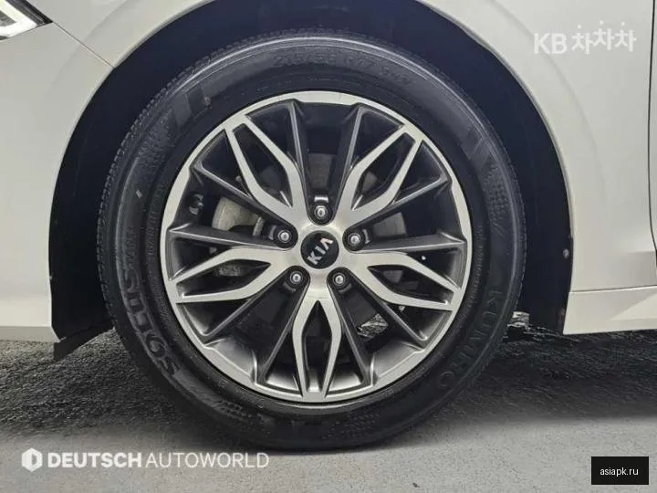 Kia K5 5