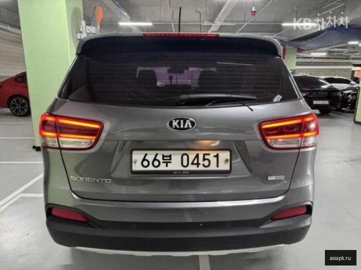 Kia Sorento 4