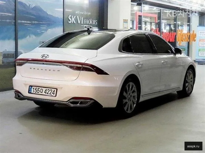 Hyundai Grandeur 4