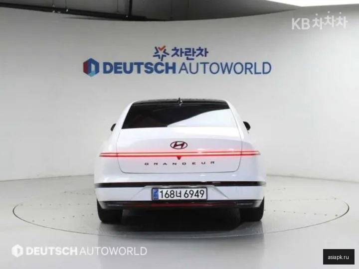 Hyundai Grandeur 4