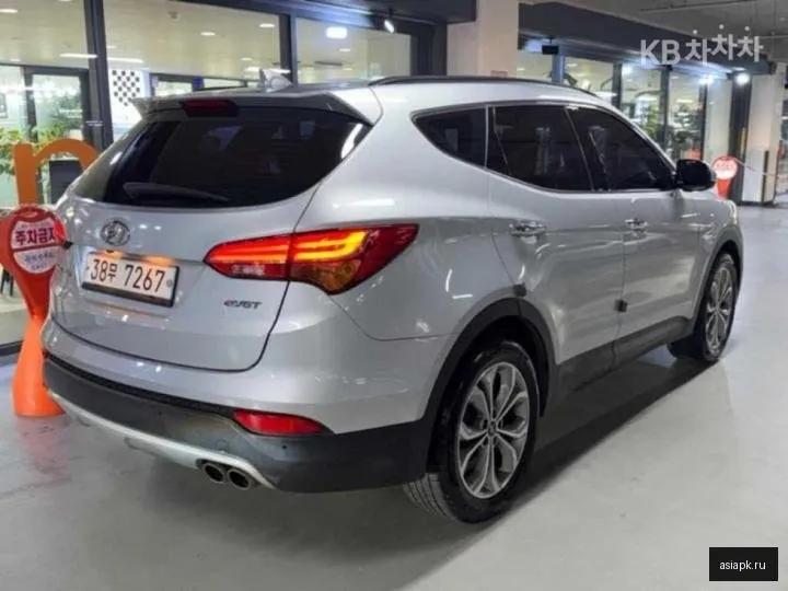 Hyundai Santa Fe 4