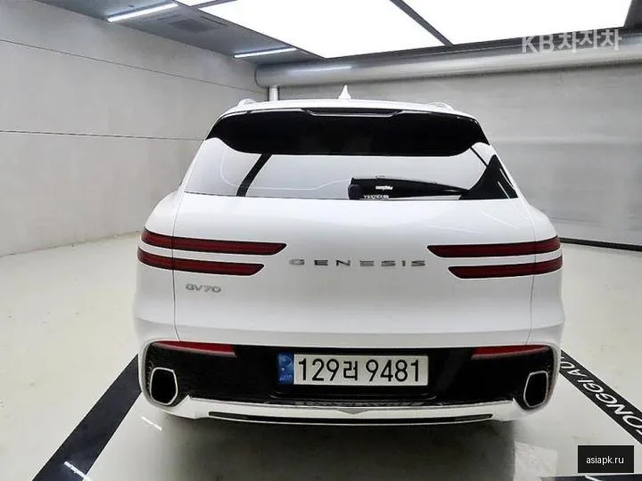 Genesis GV70 3