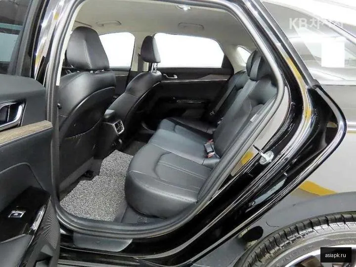 Kia K5 6