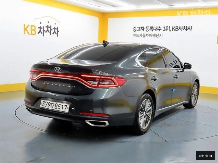 Hyundai Grandeur 4