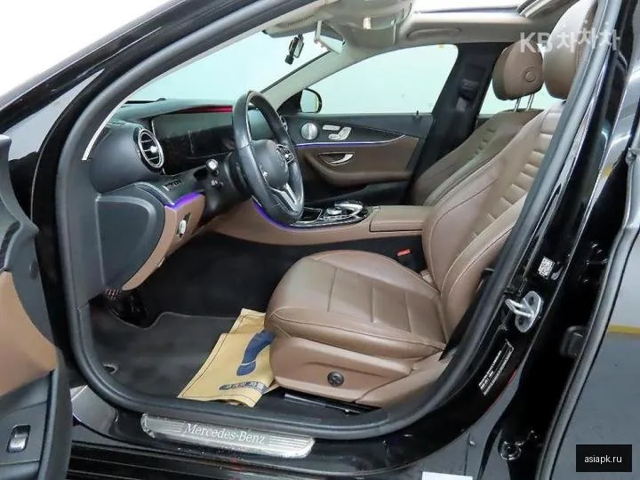 Mercedes-Benz E-Class 5
